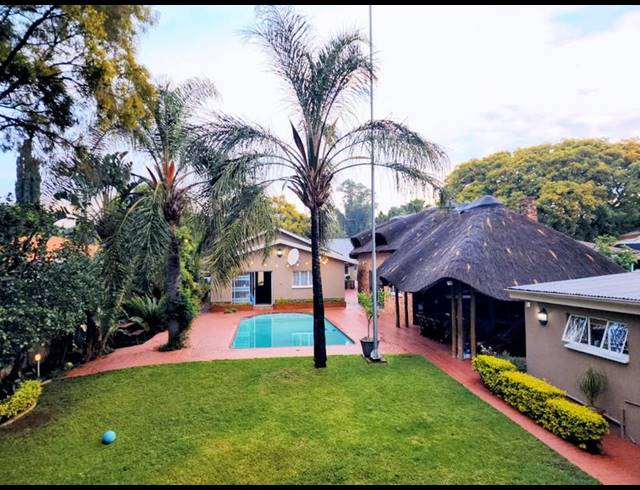 5 BEDROOM HOUSE FOR SALE IN CAPITAL PARK